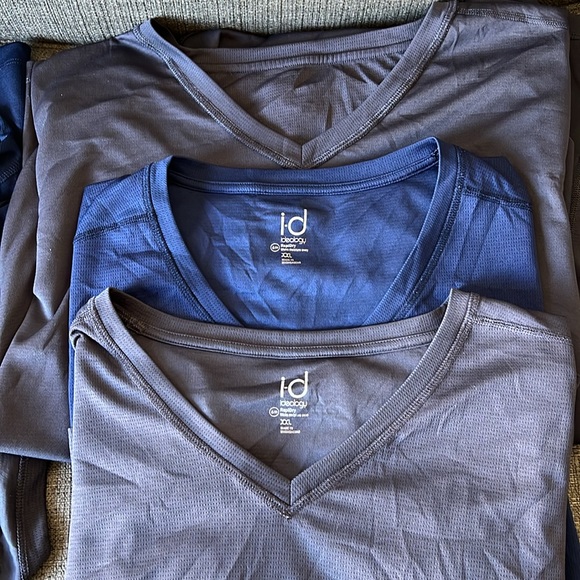 7 shirts. XXL. Ideology workout shirts. 4 crew neck. 3 Vneck - Picture 3 of 3